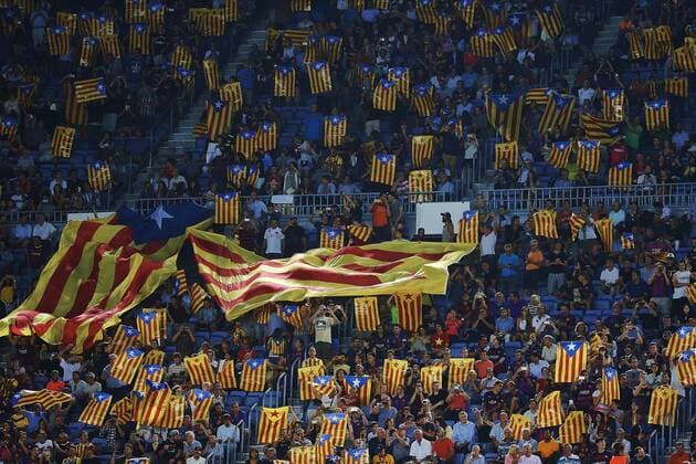 Fußball, CL, FC Barcelona - Celtic Glasgow Barcelona fans show esteladas (Catalan flags) during the UEFA Champions League 1st journey match beween FC Barcelona Barca and Celtic Glasgow at Camp Nou Stadium in Barcelona, Catalonia, Spain, 13 September 2016. FC BARCELONA VS. CELTIC GLASGOW !ACHTUNG: NUR REDAKTIONELLE NUTZUNG!  BCN001 20160913-636093981482812392