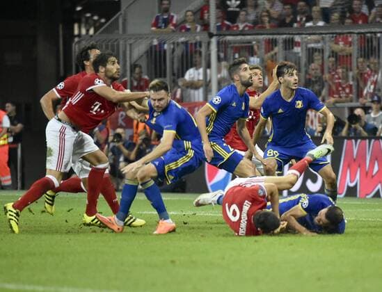 TOR zum 1:0 durch Foulelfmeter nach Foul an Robert Lewandowski FC Bayern München (unten) Champions League CL Gruppenphase FC Bayern München FCB vs FC FK Rostow Rostov 13.09.2016