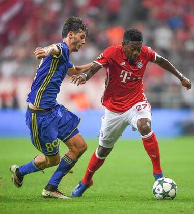 FUSSBALL CHAMPIONS LEAGUE SAISON 2016 2017 GRUPPENPHASE FC Bayern Muenchen - FK Rostow 13.09.2016 Aleksandr Erokhin (li, FC Rostow) gegen David Alaba (re, FC Bayern Muenchen) 