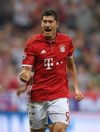 FUSSBALL CHAMPIONS LEAGUE SAISON 2016 2017 GRUPPENPHASE FC Bayern Muenchen - FK Rostow 13.09.2016 Robert Lewandowski (FC Bayern Muenchen) bejubelt seinen Treffer zum 1:0 