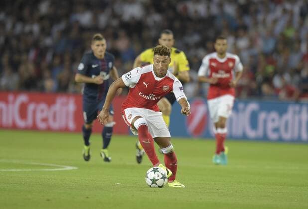 Fußball, CL, Paris St. Germain - FC Arsenal Alex Oxlade Chamberlain ( Arsenal ) - Fussball, Champions League, Paris Saint Germain PSG vs. Arsenal FC - 13 09 2016 FedericoPestellini Panoramic 