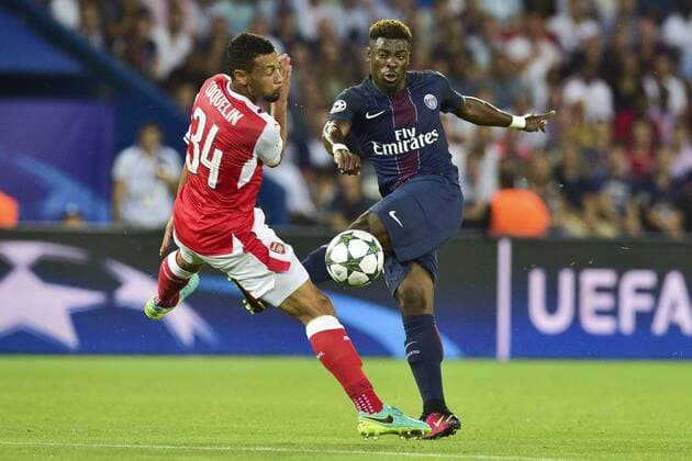 Fußball, CL, Paris St. Germain - FC Arsenal AURIER Serge (PSG) vs Francis Coquelin (Arsenal) - Fussball, Champions League, Paris Saint Germain PSG vs. Arsenal FC - 13 09 2016 JBAutissier Panoramic 