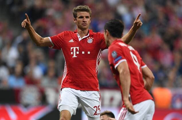 FUSSBALL CHAMPIONS LEAGUE SAISON 2016 2017 GRUPPENPHASE FC Bayern Muenchen - FK Rostow 13.09.2016 Thomas Mueller (FC Bayern Muenchen) bejubelt seinen Treffer zum 2:0 