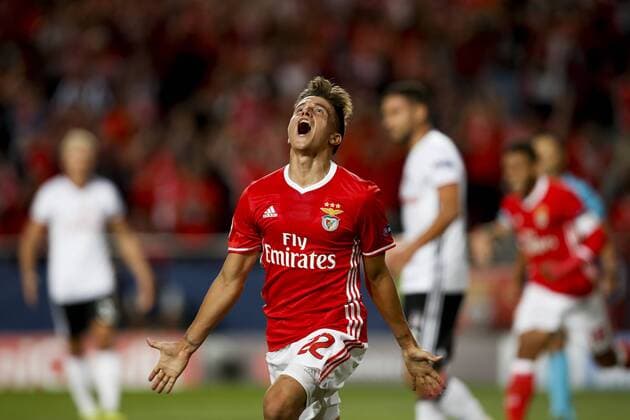Fußball, CL, Benfica Lissabon - Besiktas Istanbul September 13, 2016 - Lisbon, Portugal - Benfica s midfielder Franco Cervi celebrates his goal during Champions League 2016 17 match between SL Benfica vs Besiktas, in Lisbon, on September 13, 2016. SL Benfica v Besiktas JK - UEFA Champions League  - ZUMAn230