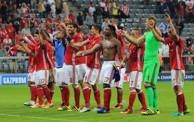 Fußball, CL, Bayern München - FK Rostow 13.09.2016, CL, FC Bayern vs FK Rostow, Allianz Arena Muenchen Fussball, im Bild: FCB jubelt nach dem Sieg vs Rostow