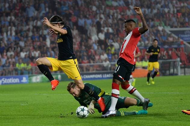 Filipe Luis (Atletico Madrid), Jeroen Zoet (Torwart PSV Eindhoven) Eindhoven, Niederlande, 13.09.2016 - Fussball, Champions League, PSV Eindhoven vs. Atletico Madrid
