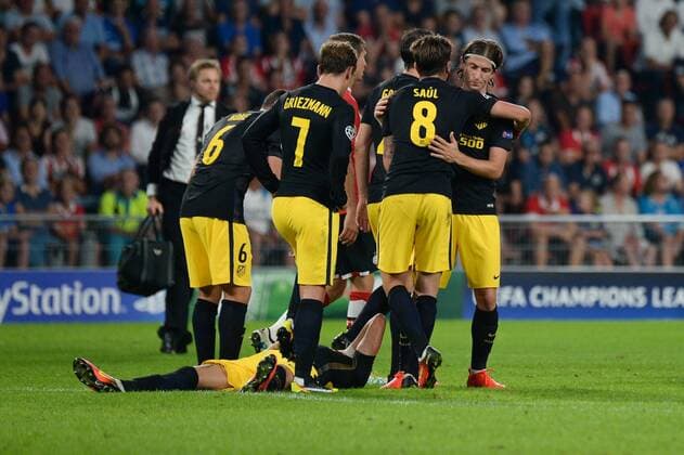 Fußball, CL, PSV Eindhoven - Atletico Madrid Torjubel von Saul Niguez (Atletico Madrid), Koke (Atletico Madrid), Antoine Griezmann (Atletico Madrid), Filipe Luis (Atletico Madrid) Eindhoven, Niederlande, 13.09.2016 - Fussball, Champions League, PSV Eindhoven vs. Atletico Madrid