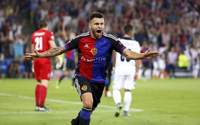 Fußball, CL, FC Basel - Ludogorez Rasgrad 13.09.2016 Basel ,Schweiz , Stadion St.Jakob Park Champions League Saison 2016 2017 FC Basel - Ludogorets Rasgard Bild zeigt Torjubel Renato Steffen (FC Basel) Aktion 