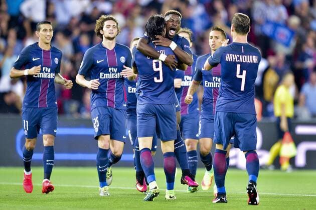 Jubel CAVANI Edinson (PSG) Torjubel PSG AURIER Serge (PSG) FOOTBALL : Paris St. Germain Paris St. Germain (PSG) vs Arsenal FC London FC London - Champions League - 13 09 2016 JBAutissierx 