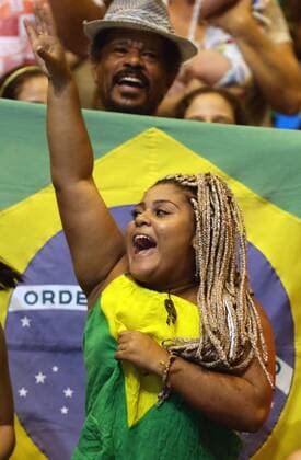Rio de Janeiro , Paralympics , Sitzvolleyball , Deutschland vs. Brasilien , Fan Zuschauer