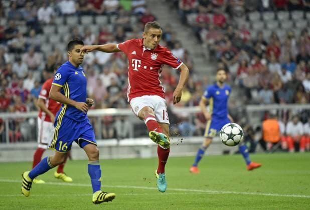 Rafinha FC Bayern München am Ball Champions League CL Gruppenphase FC Bayern München FCB vs FC FK Rostow Rostov 13.09.2016