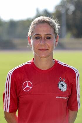Anna Blässe (DFB, 16), Porträt, Portrait, Fussball, Frauen, Porträtfotos und Teamfoto der DFB-Frauen, xozx