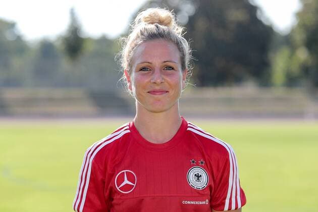 Svenja Huth (DFB, 19), Porträt, Portrait, Fussball, Frauen, Porträtfotos und Teamfoto der DFB-Frauen, xozx