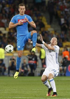 September 13, 2016 - Kiev, Ukraine - DOMAGOJ VIDA (R) of Dynamo vies for the ball against ARKADIUSZ MILIK (L) of Napoli,during the UEFA Champions League,group B, soccer match between Dynamo Kyiv and SSC Napoli,at the Olimpiyskiy stadium,in Kiev, Ukraine, on13 September,2016. SOCCER2016 - FC Dynamo Kyiv v SSC Napoli - UEFA Champions League - ZUMAg194