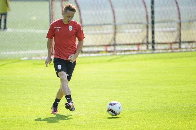 Standard s Adrien Trebel pictured during a training session of Belgian first league soccer team Standard de Liege in Liege, Wednesday 14 September 2016. Tomorrow Standard is playing the first game of the group stage of the Europa League competition against Spanish club Celta de Vigo, in the group G. NICOLASxLAMBERT  x04931178x