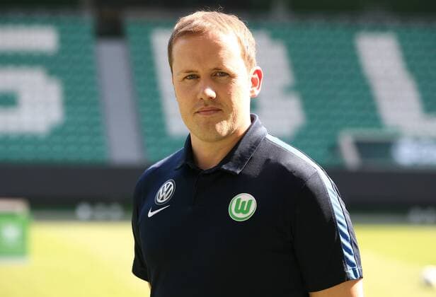 Olaf Rebbe Leiter Einzelbild Querformat Sport Fußball Fussball GER 1.BL Porträttermin 2016 2017 VfL Wolfsburg 14.09.2016