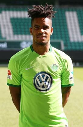 Daniel Didavi (11) Einzelbild Hochformat Fußball Fussball GER 1.BL Porträttermin 2016 2017 VfL Wolfsburg 14.09.2016