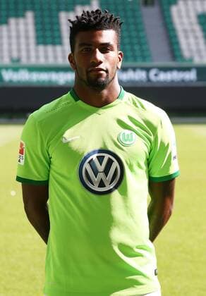 Carlos Ascues (6) Einzelbild Hochformat Fußball Fussball GER 1.BL Porträttermin 2016 2017 VfL Wolfsburg 14.09.2016