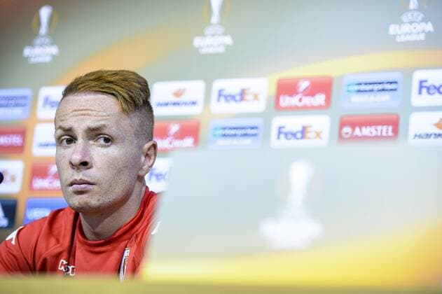 Standard s Adrien Trebel pictured during a press conference PK Pressekonferenz of Belgian first league soccer team Standard de Liege in Liege, Wednesday 14 September 2016. Tomorrow Standard is playing the first game of the group stage of the Europa League competition against Spanish club Celta de Vigo, in the group G. NICOLASxLAMBERT  x04931385x