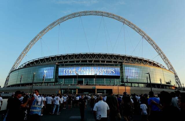 14.09.2016. Wembley Stadium, London, England. UEFA Champions League Football. Tottenham Hotspur versus Monaco. Tottenham fans make their way up Wembley Way as the sun sets. Spurs will play all of their Champions League matches this season due to stadium redevelopment xMarkxKertonx  ActionPlus11789429