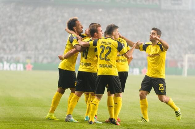 Fußball, CL, Legia Warschau - Borussia Dortmund FUSSBALL CHAMPIONS LEAGUE 2016 2017 LEGIA WARSCHAU - BVB BORUSSIA DORTMUND Tor Jubel 1-0 Mario Goetze Gotze  20160914_PF_PA004