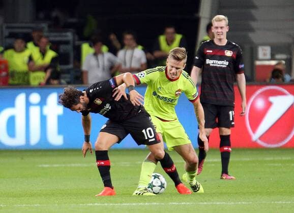14.09.2016, xovx, Fussball UEFA Champions League, Bayer 04 Leverkusen - ZSKA Moskau, emspor , v.l. Hakan Calhanoglu (Bayer 04 Leverkusen), Pontus Wernbloom (ZSKA Moskau). Aktion. Leverkusen