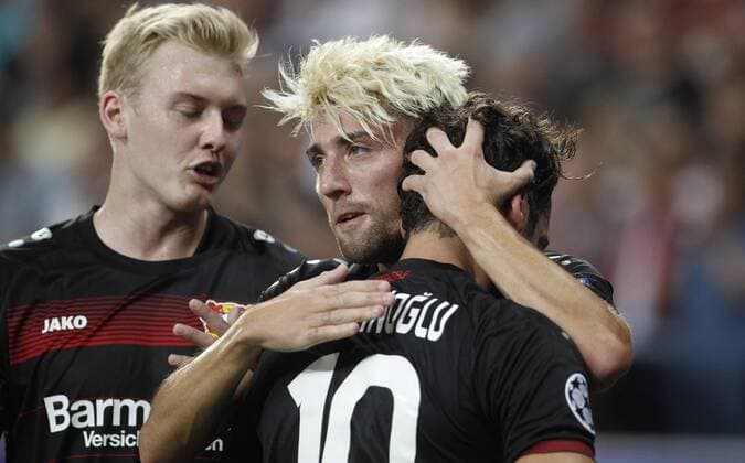 Hakan Calhanoglu (Bayer 04 Leverkusen) (R) celebrates scoring the 2:0 goal with Kevin Kampl (Bayer 04 Leverkusen) (L) during the championsleague match between Bayer 04 Leverkusen and ZSKA Moskau, Bayarena in Leverkusen on September 14., 2016. Bayer 04 Leverkusen vs. ZSKA Moskau in der Champions League der Saison 2016 2017 am 14. September 2016.