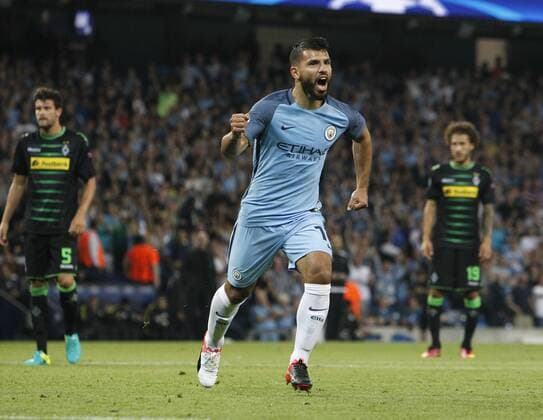 14.09.2016. The Etihad, Manchester, England. UEFA Champions League Football. Manchester City versus Borussia Monchengladbach. Manchester City striker Sergio Ag& xfc;ero (10) celebrates after scoring his team s second goal from the penalty spot. xAlanxMartinx  ActionPlus11789460
