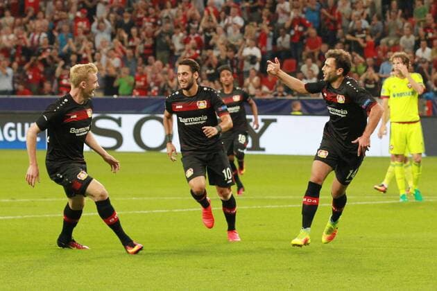 Torjubel ueber das Tor zum 1:0 durch Admir Mehmedi ( 14, Bayer 04 Leverkusen) (rechts) mit Hakan Calhanoglu ( 10, Bayer 04 Leverkusen) und Julian Brandt ( 19, Bayer 04 Leverkusen), Bayer 04 Leverkusen vs. ZSKA Moskau, Fussball, Champions League, 14.09.2016, Leverkusen Copyright: xDeutzmannx xEibner-Pressefotox EP_cdn