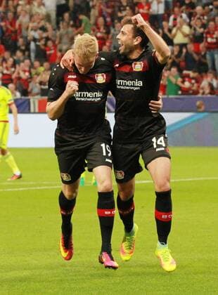 Torjubel ueber das Tor zum 1:0 durch Admir Mehmedi ( 14, Bayer 04 Leverkusen) (rechts) mit Julian Brandt ( 19, Bayer 04 Leverkusen), Bayer 04 Leverkusen vs. ZSKA Moskau, Fussball, Champions League, 14.09.2016, Leverkusen Copyright: xDeutzmannx xEibner-Pressefotox EP_cdn