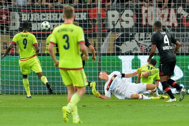 GER, Bayer Leverkusen (GER) vs ZSKA Moskau (RUS) 14.09.2016, BayArena, Leverkusen, Gruppe E, GER, Bayer Leverkusen (GER) vs ZSKA Moskau (RUS), im Bild Alan Dzagoev ( Moskau 10 ), Boden trifft zum 2:1 Anschlusstreffer für Moskau Foto © nordphoto Treese nordphotoxTreese