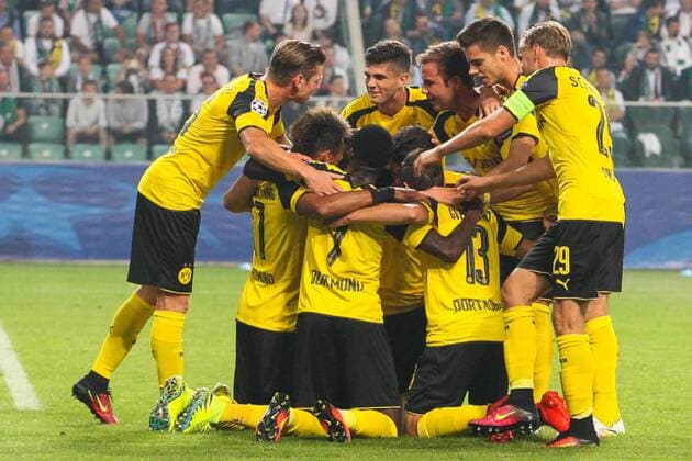 Fußball, CL, Legia Warschau - Borussia Dortmund FUSSBALL CHAMPIONS LEAGUE 2016 2017 LEGIA WARSCHAU - BVB BORUSSIA DORTMUND Sokratis Papastathopoulus (Borussia) Tor Torjubel  20160914toja46