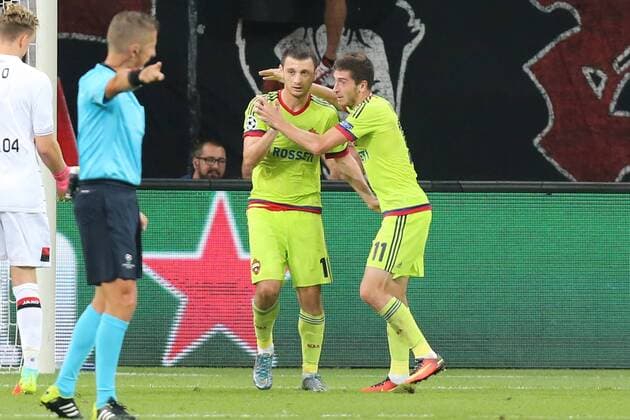 Torjubel ueber das Tor zum 2:1 durch Alan Dzagoev ( 10, ZSKA Moskau) mit Aleksey Ionov ( 11, ZSKA Moskau), Bayer 04 Leverkusen vs. ZSKA Moskau, Fussball, Champions League, 14.09.2016, Leverkusen Copyright: xDeutzmannx xEibner-Pressefotox EP_cdn
