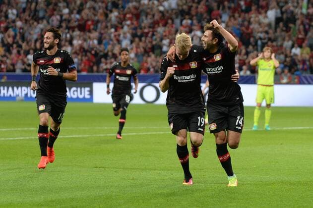 Torjubel von Admir Mehmedi (Bayer Leverkusen), nach dem Torschuss zum 1:0, mit Julian Brandt (Bayer Leverkusen) und Hakan Calhanoglu (Bayer Leverkusen), Wendell (Bayer Leverkusen) Leverkusen, Deutschland, 14.09.2016 - Fussball, Championsleague, Bayer Leverkusen - ZSKA Moskau, Fussball, Championsleague, Bayer Leverkusen - ZSKA Moskau, xklx