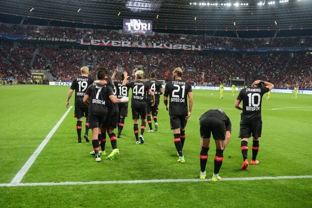Torjubel Bayer Leverkusen nach dem 1:0, Julian Brandt (Bayer Leverkusen), Wendell (Bayer Leverkusen), Lars Bender (Bayer Leverkusen), Kevin Kampl (Bayer Leverkusen), Benjamin Henrichs (Bayer Leverkusen), Javier Hernandez (Bayer Leverkusen), Fankurve im Hintergrund Leverkusen, Deutschland, 14.09.2016 - Fussball, Championsleague, Bayer Leverkusen - ZSKA Moskau, Fussball, Championsleague, Bayer Leverkusen - ZSKA Moskau, xklx