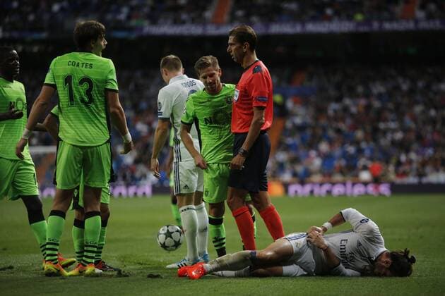 Real Madrid - Sporting Lissabon 2016 2017 Champions League Gareth Bale injured  xJosexLuisxCuestax xx