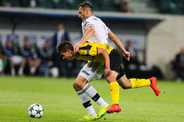 Fußball, CL, Legia Warschau - Borussia Dortmund FUSSBALL CHAMPIONS LEAGUE 2016 2017 LEGIA WARSCHAU - BVB BORUSSIA DORTMUND Tomasz Jodlowiec (Legia), Raphael Guerreiro (Borussia)  20160914toja79