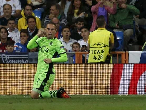 Sporting Portugal s Bruno Cesar celebrates his 0-1 goal against Real Madrid during their UEFA Champions League 1st journey match at Santiago Bernabeu Stadium in Madrid, Spain, 14 September 2016. REAL MADRID VS. SPORTING PORTUGAL !ACHTUNG: NUR REDAKTIONELLE NUTZUNG!  MAD001 20160914-636094879994948789