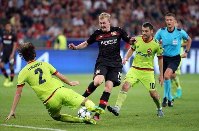 14.09.2016, xovx, Fussball UEFA Champions League, Bayer 04 Leverkusen - ZSKA Moskau, emspor , v.l. Mario Fernandes (ZSKA Moskau), Julian Brandt (Bayer 04 Leverkusen), Alan Dzagoev (ZSKA Moskau), Aktion. Leverkusen