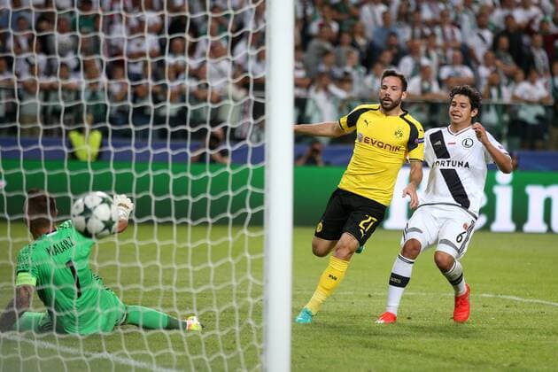 Bilder des Tages - SPORT Fußball, CL, Legia Warschau - Borussia Dortmund FOOTBALL 2016 2017 CHAMPIONS LEAGUE: LEGIA WARSZAWA - BVB BORUSSIA DORTMUND ARKADIUSZ MALARZ GONZALO CASTRO GUILHERME  160914PYK0135