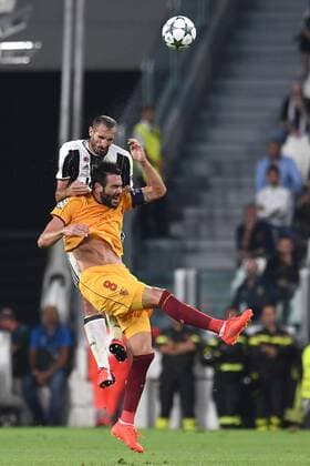 Fußball, CL, Juventus Turin - FC Sevilla Mg Torino 14 09 2016 - Champions League Juventus Turin vs. FC Sevilla: Giorgio Chiellini-Vicente Iborra 