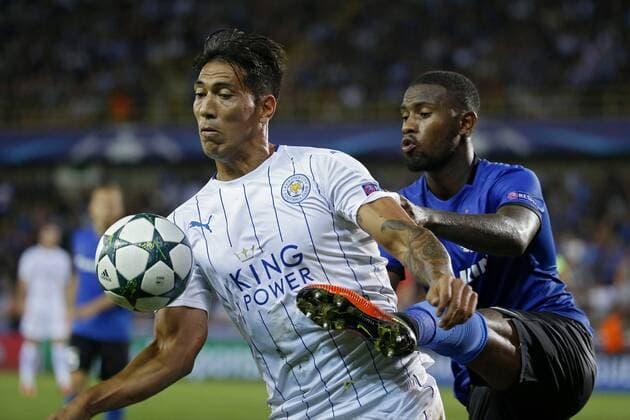 BRUGGE, BELGIUM - SEPTEMBER 14 : Leonardo Ulloa forward of Leicester City FC and Stefano Denswil defender of Club Brugge FOOTBALL : Bruges vs Leicester - Ligue Des Champions - 14 09 2016 PhotoNews Panoramic 