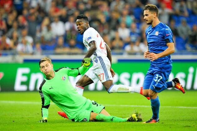 27 Maxwel Cornet (ol) - 37 Petar Stojanovic (zag) - 98 Adrian Semper (zag) - BUT - Fussball, Champions League, Olympique Lyon vs. Dynamo Zagreb - 14 09 2016 FEP Panoramic 