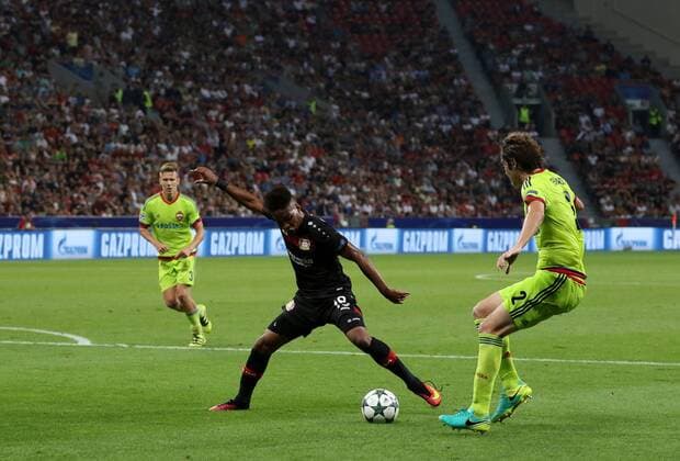 14.09.2016 - Wendell Nascimento Borges (Bayer 04 Leverkusen) im Zweikampf mit Mario Fernandes (ZSKA Moskau) beim Champions League Gruppenspiel (Saison 2016 17) Bayer Leverkusen - ZSKA Moskau. Â