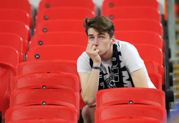 Football - 2016 2017 Champions League - Group E: Tottenham Hotspur vs Monaco Tottenham fans show his disappointment after defeat at Wembley Stadium 