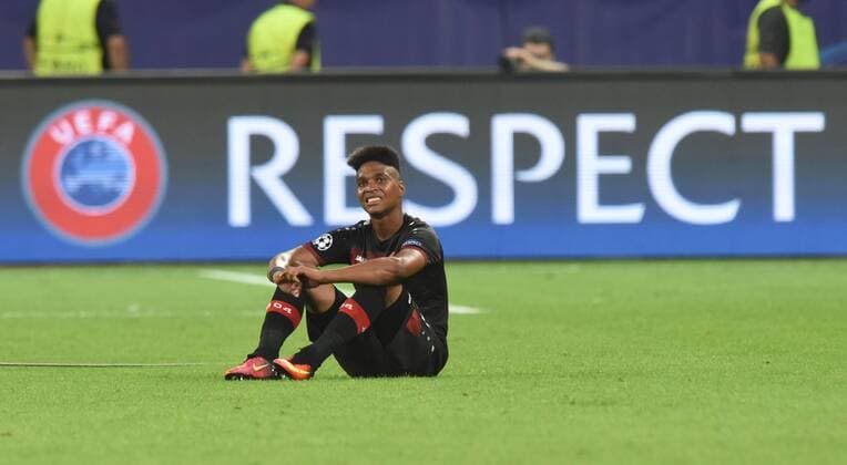 Championsleague 2016 2017: Bayer 04 Leverkusen - ZSKA Moskau 14.09.2016. Wendell (LEV) sitzt nach dem Schlußpfiff enttäuscht auf dem Rasen. HM