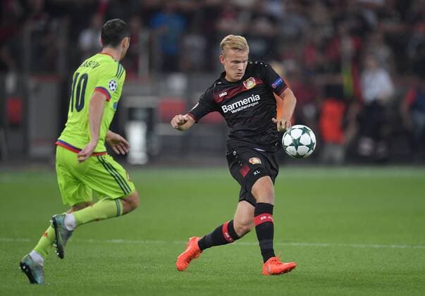 14.09.2016, Fussball Champions League 2016 17, Vorrunde, 1. Spieltag, Bayer 04 Leverkusen - ZSKA Moskau 2:2, Joel Pohjanpalo (Bayer 04 Leverkusen) gegen Alan Dzagoev (ZSKA Moskau), li.