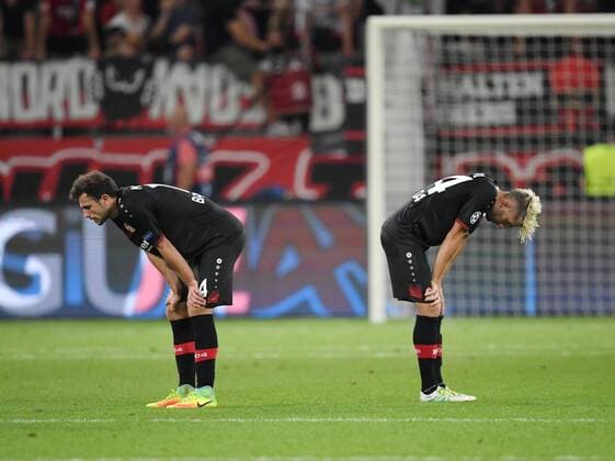 14.09.2016, Fussball Champions League 2016 17, Vorrunde, 1. Spieltag, Bayer 04 Leverkusen - ZSKA Moskau 2:2, Admir Mehmedi (Bayer 04 Leverkusen), li., und Kevin Kampl (Bayer 04 Leverkusen) nach dem Abpfiff