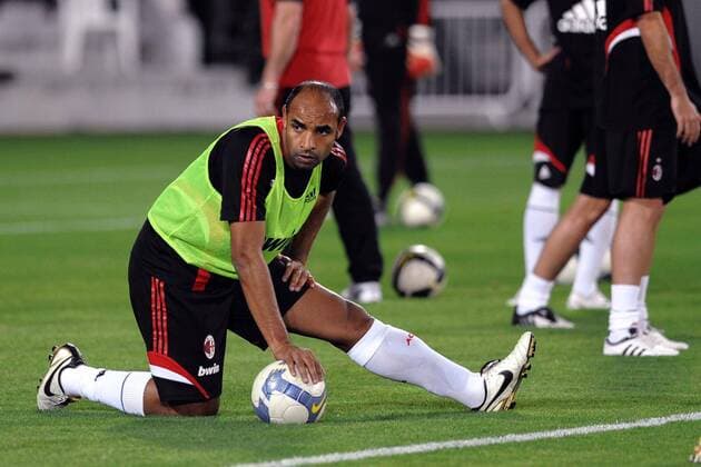 090304)-- DOHA, March 4, 2009 -- AC Milan s Emerson attend a training session at the Hamed Bin Jassin stadium in Doha, Qatar, March 3, 2009... (Xinhua Chen Shaojin) (2)QATER-DOHA-FOOTBALL--AC MILAN IN DOHA  - ZUMAx10_