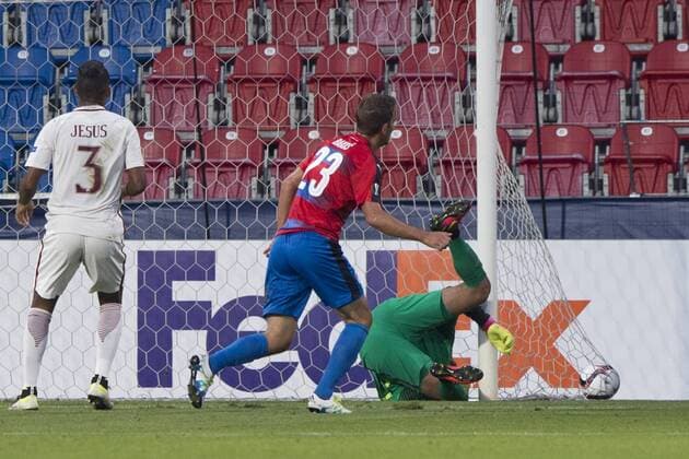 From left: Juan Jesus (Roma), scoring Marek Bakos (Pilsen) and goalkeeper Alisson Becker (Roma) in action during the European Football League group E, 1st round match FC Viktoria Pilsen vs AS Roma, in Prague, Czech Republic, on Thursday, September 15, 2016. (CTKxPhoto MichalxKamaryt) CTKPhotoP201609150872601  kmt 3